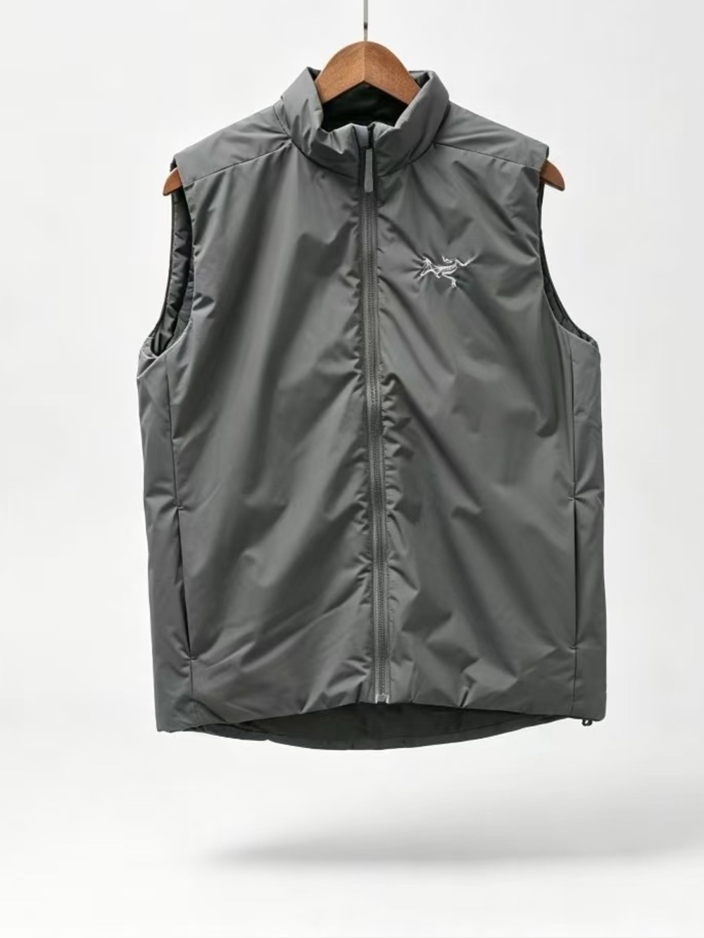 Arc'teryxx Men's Slate Grey Insulated Vest